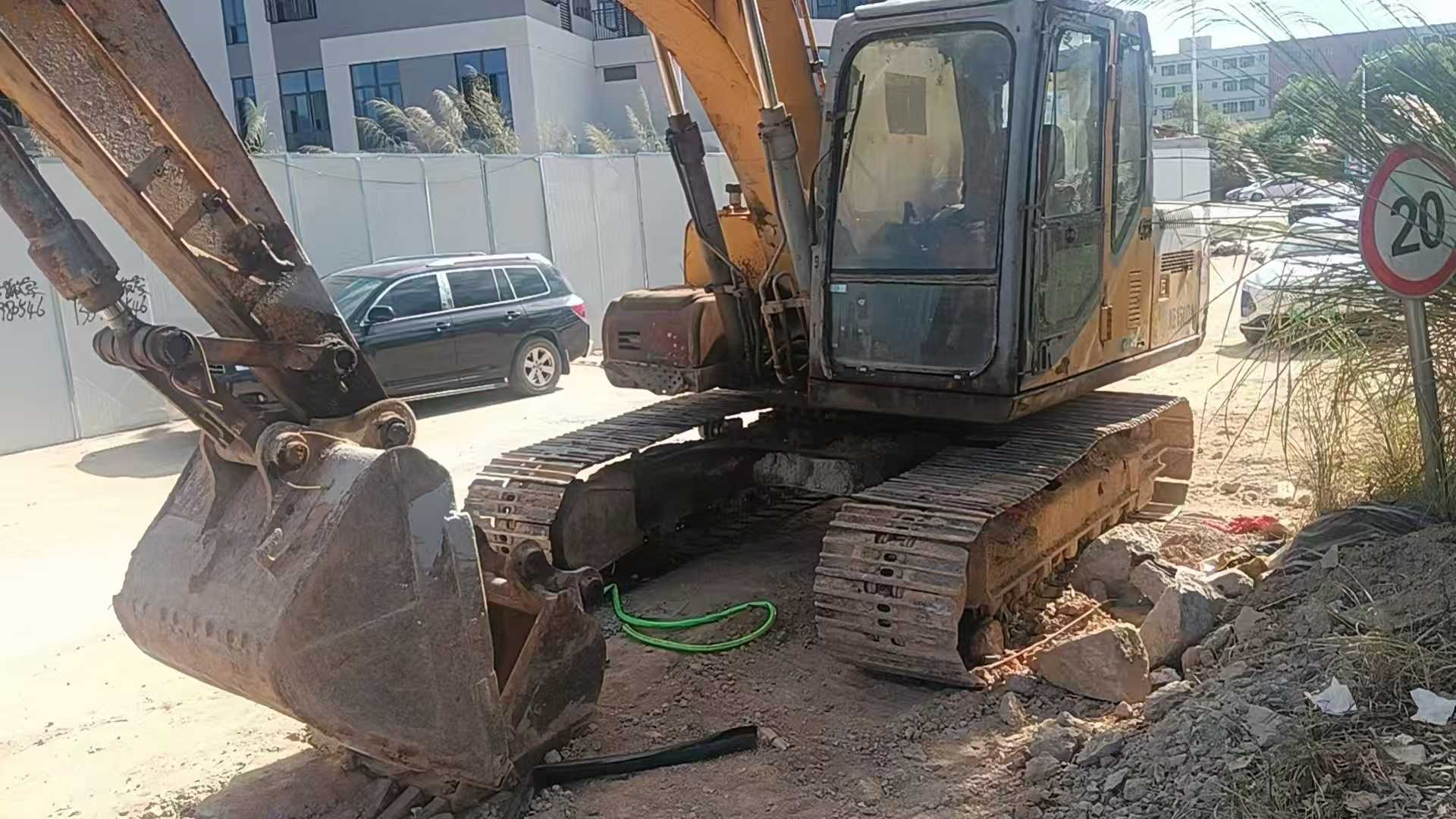 Used XCMG XE150 Excavator 2016 Model / 7