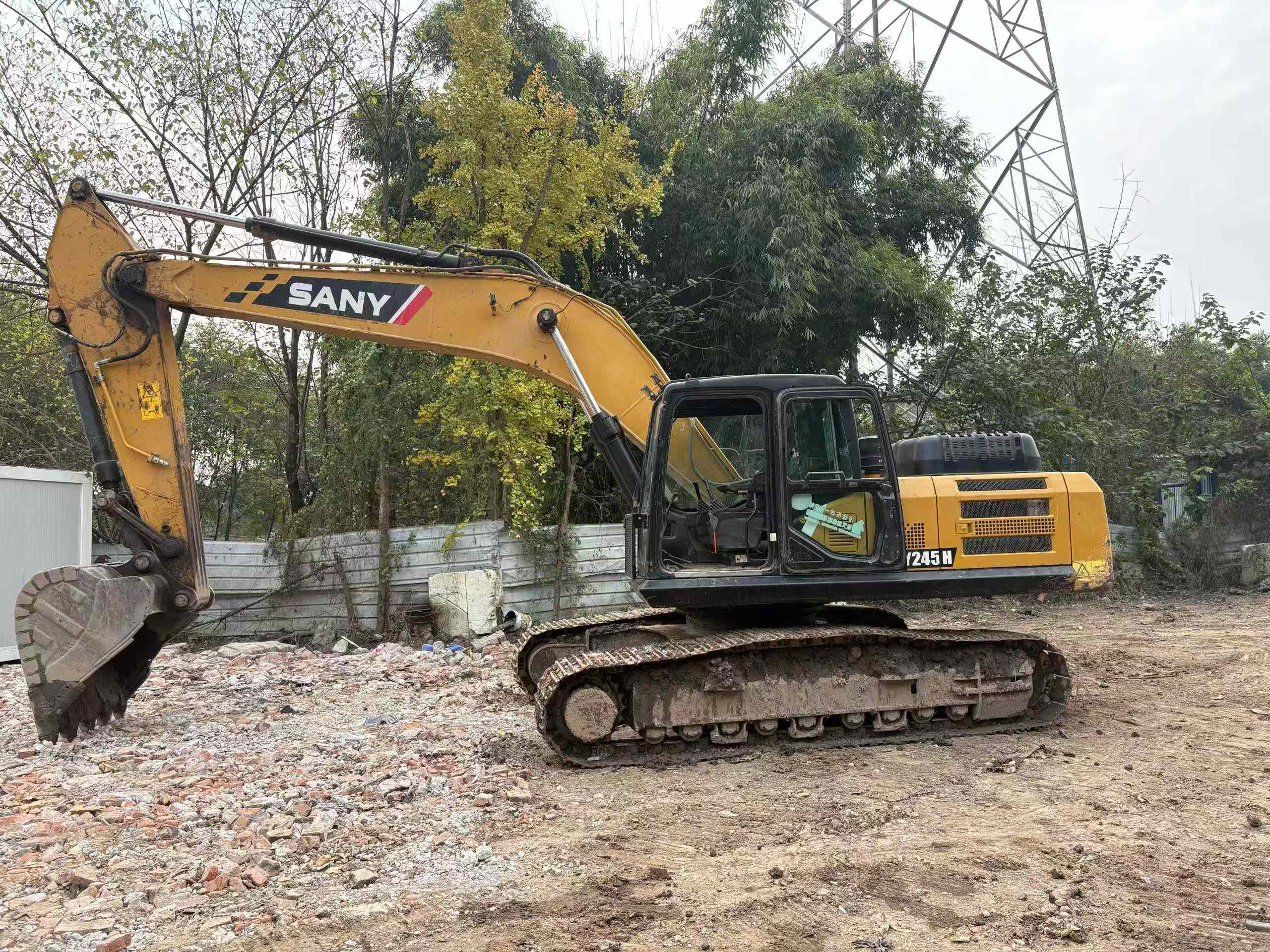 Used Sany SY245H Excavator 2019 Model / 3