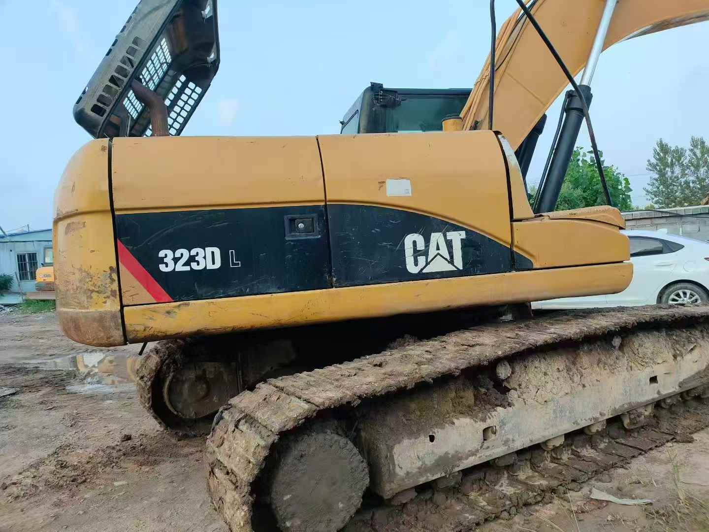Used Caterpillar 323DL Excavator 2012 Model / 2
