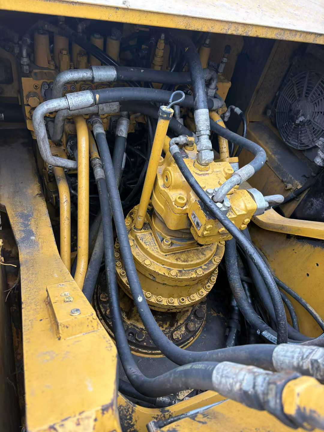 Used Caterpillar 330L Excavator 2018 Model / 7
