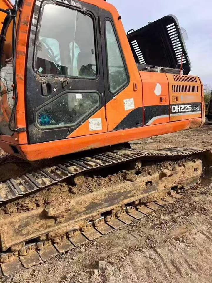 Buy Doosan S225 Used Excavator / 5 Used Doosan S225 Excavator 2013 Model / 5
