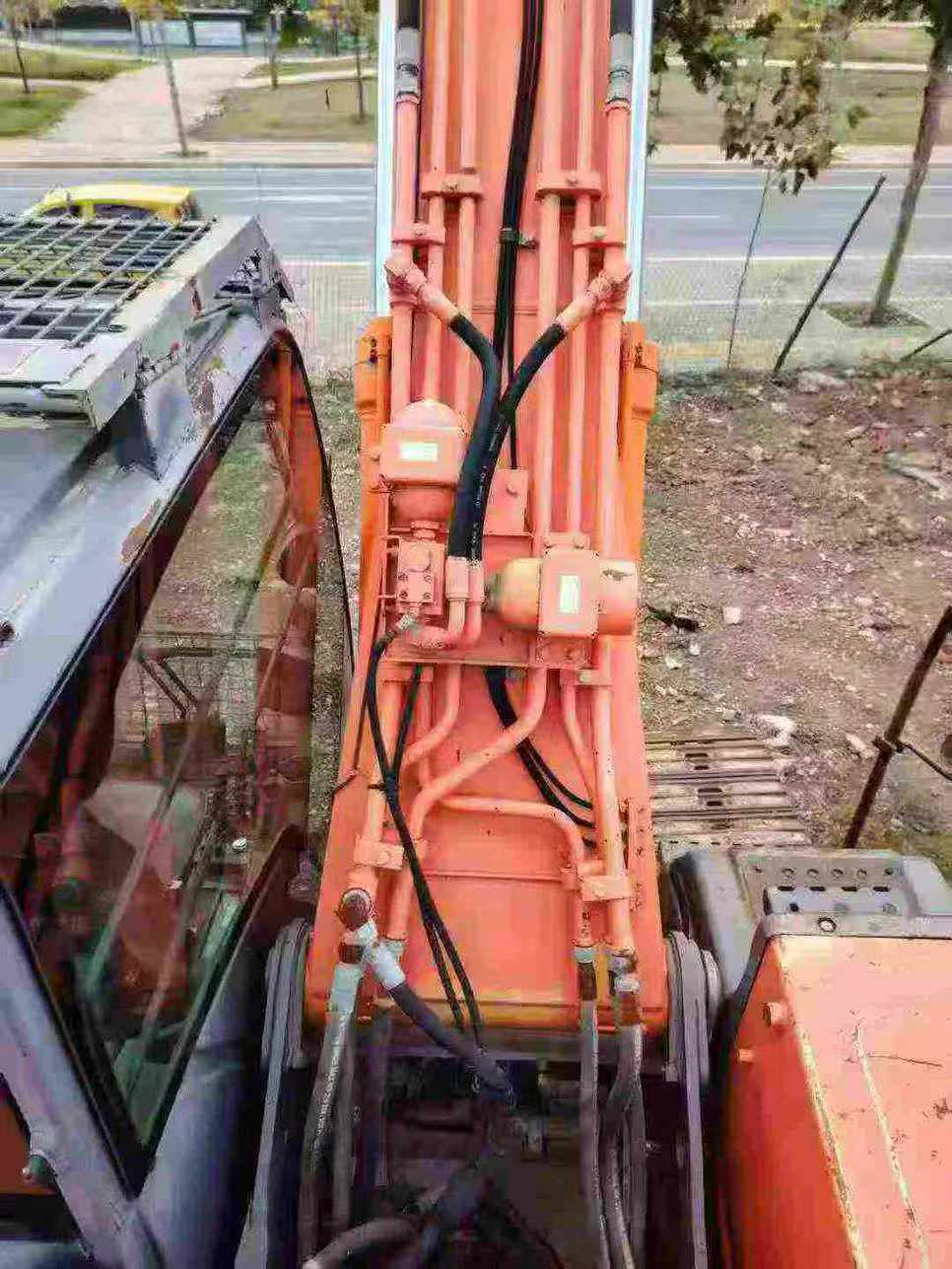 Used Hitachi ZAXIS200 Excavator 2016 Model / 7
