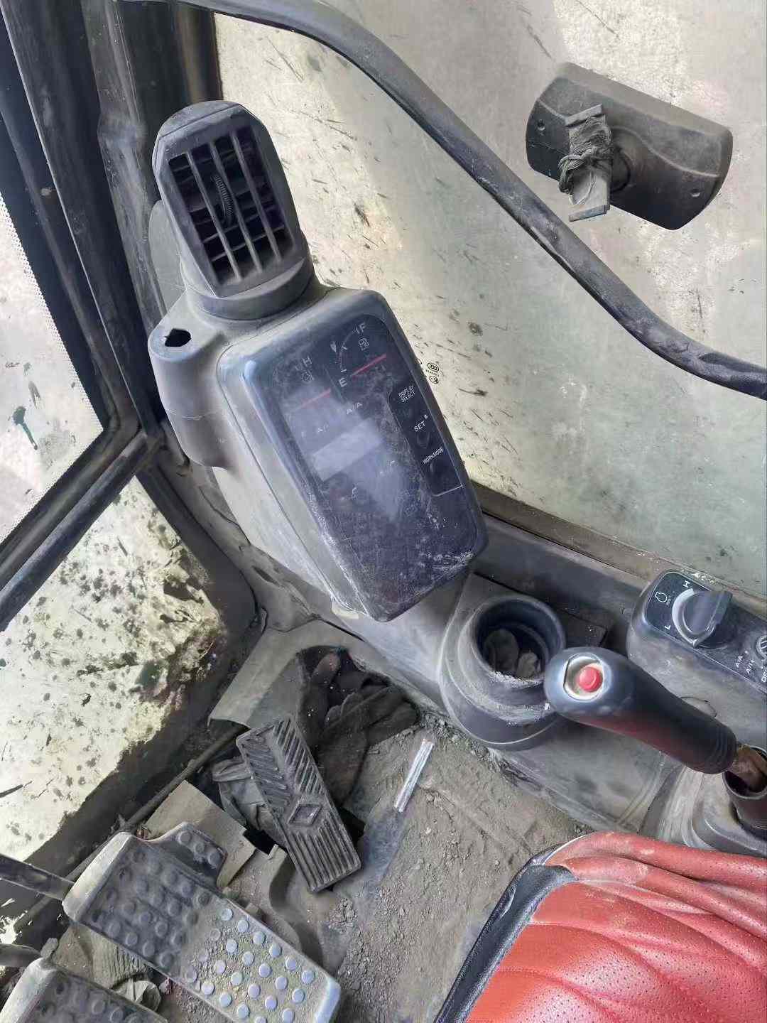 Used Hitachi ZX240-3 Excavator 2016 Model / 9