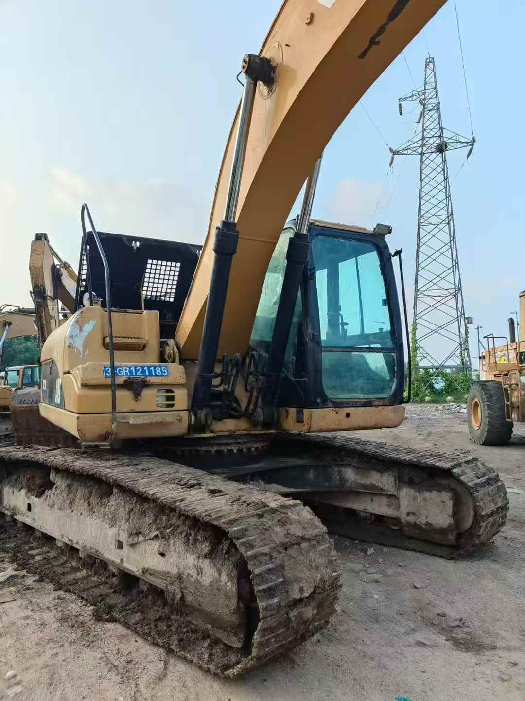 Used Caterpillar 323DL Excavator 2012 Model / 3