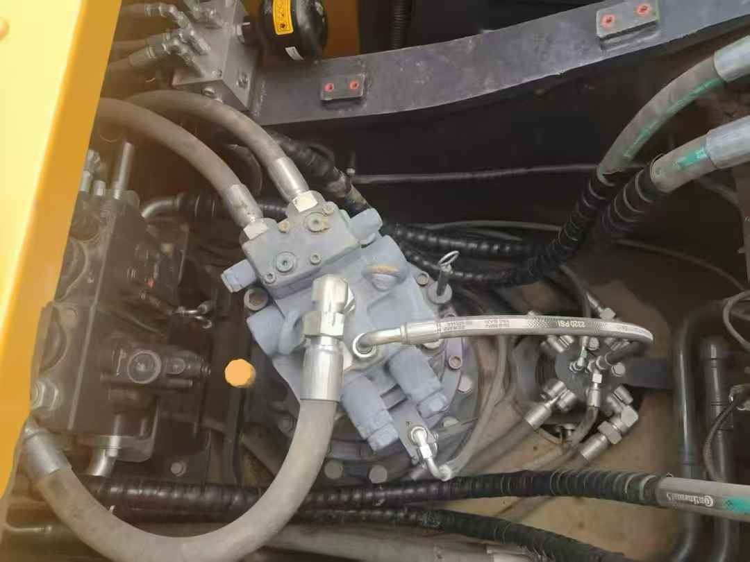 Used XCMG LW200 Excavator 2024 Model / 4