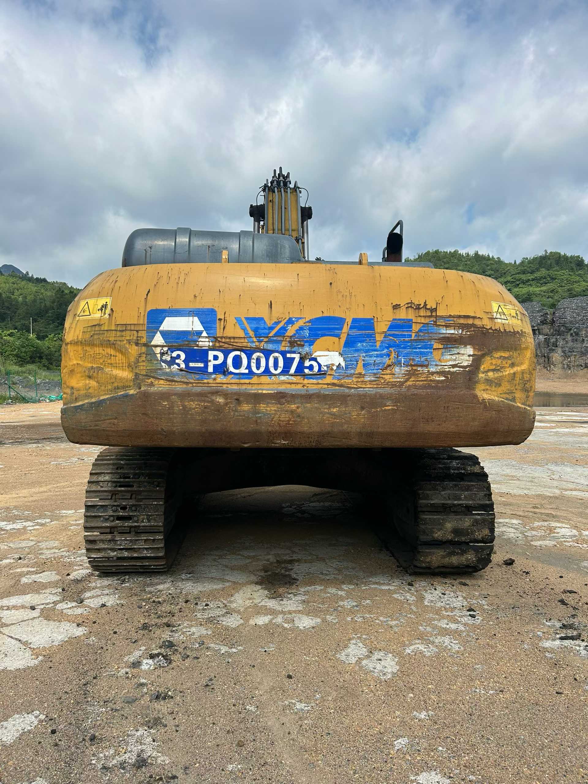 Buy XCMG XE370 Used Excavator / 3 Used XCMG XE370 Excavator 2018 Model / 3
