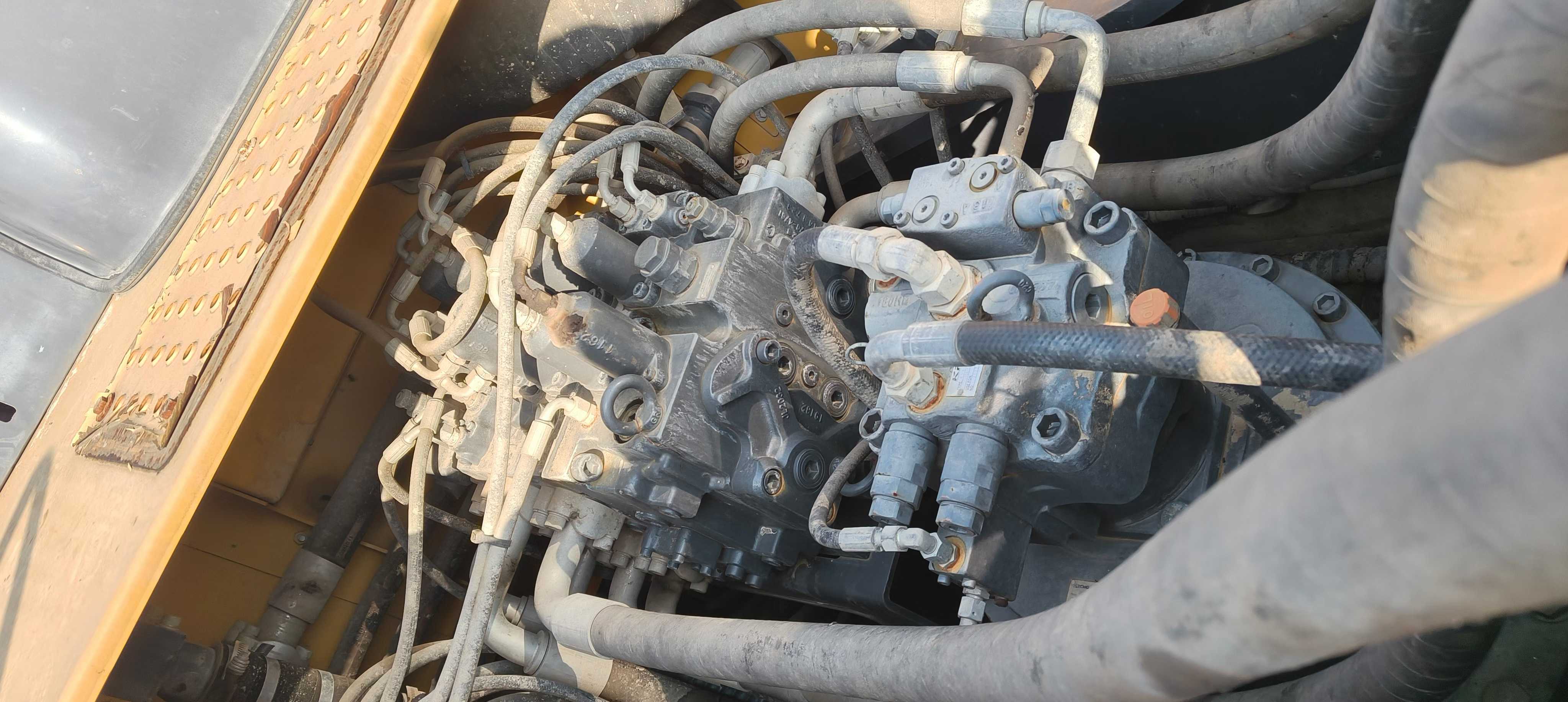 Used XCMG XE80 Excavator 2022 Model / 4