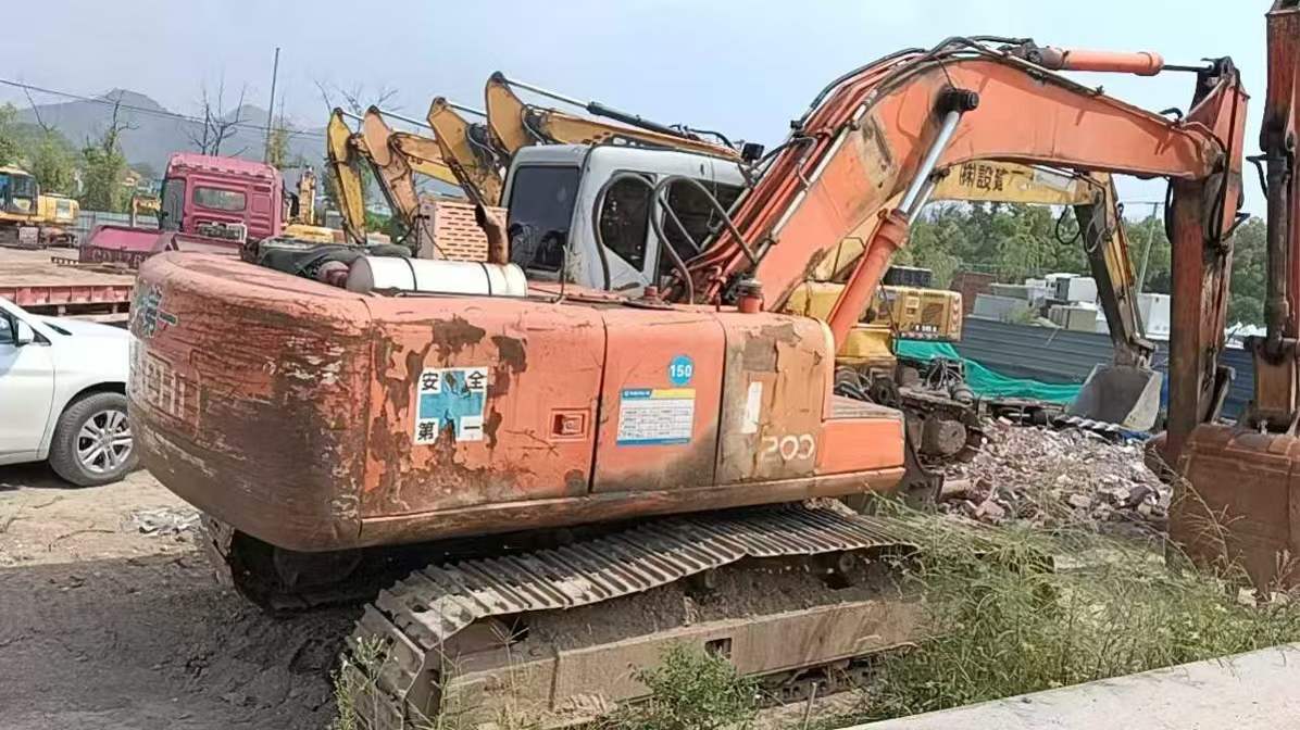 Used Hitachi ZAXIS200 Excavator 2016 Model / 2