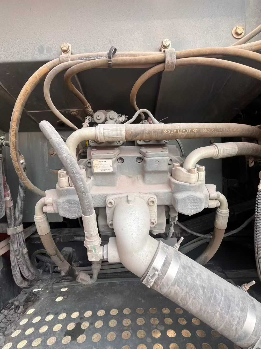 Used Hitachi ZAXIS200 Excavator 2020 Model / 8