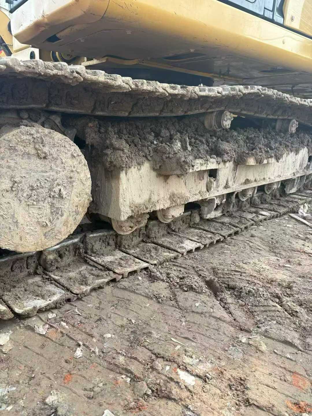 Used Caterpillar 323 Excavator 2020 Model / 9