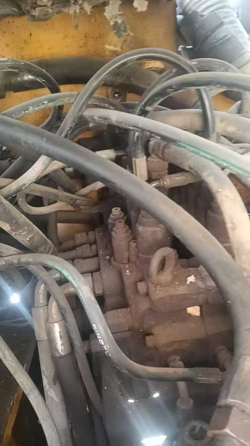 Used XCMG XE150 Excavator 2016 Model / 8