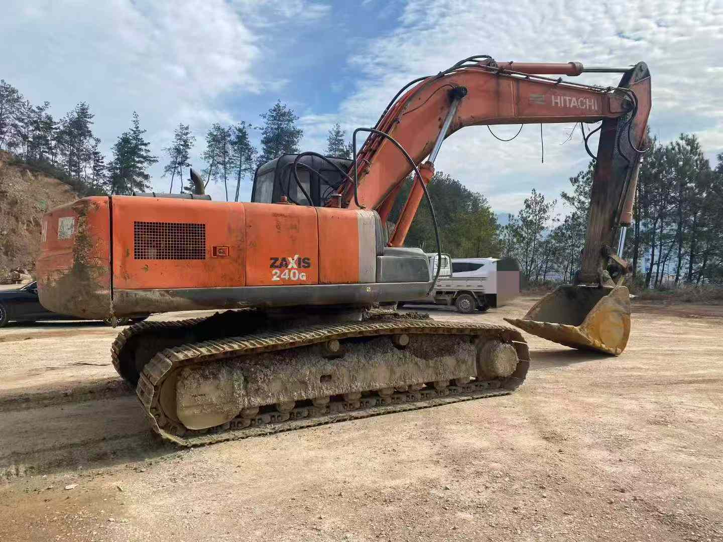 Used Hitachi ZX240-3 Excavator 2016 Model / 3