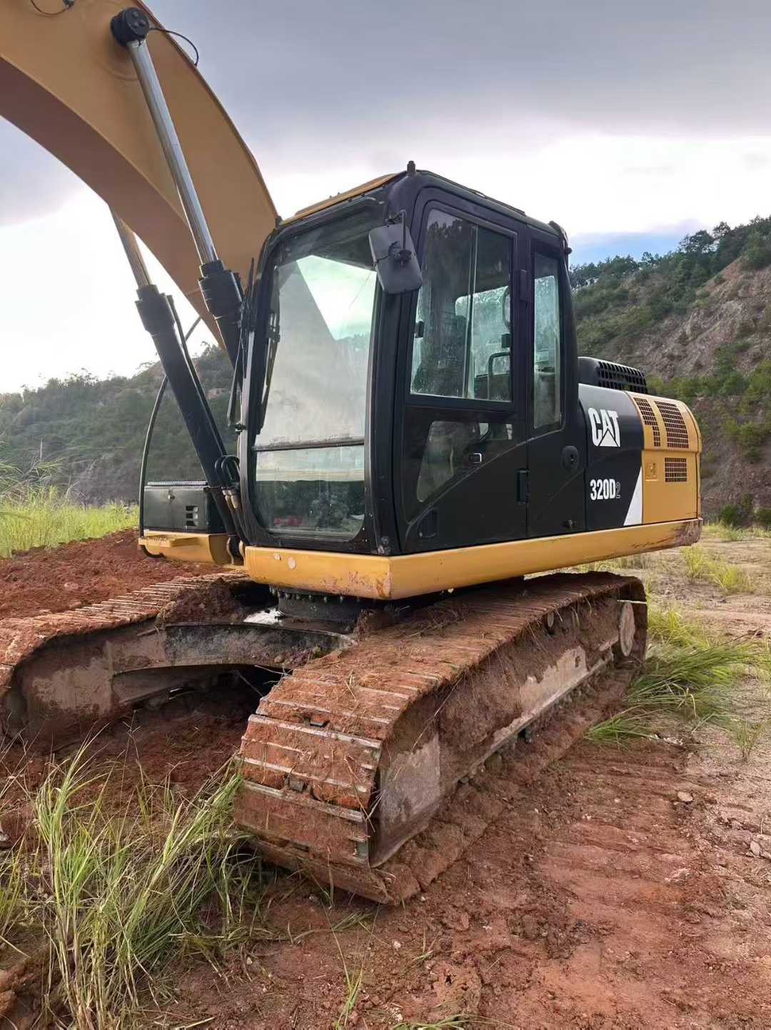 Used Caterpillar 320D Excavator 2016 Model / 9