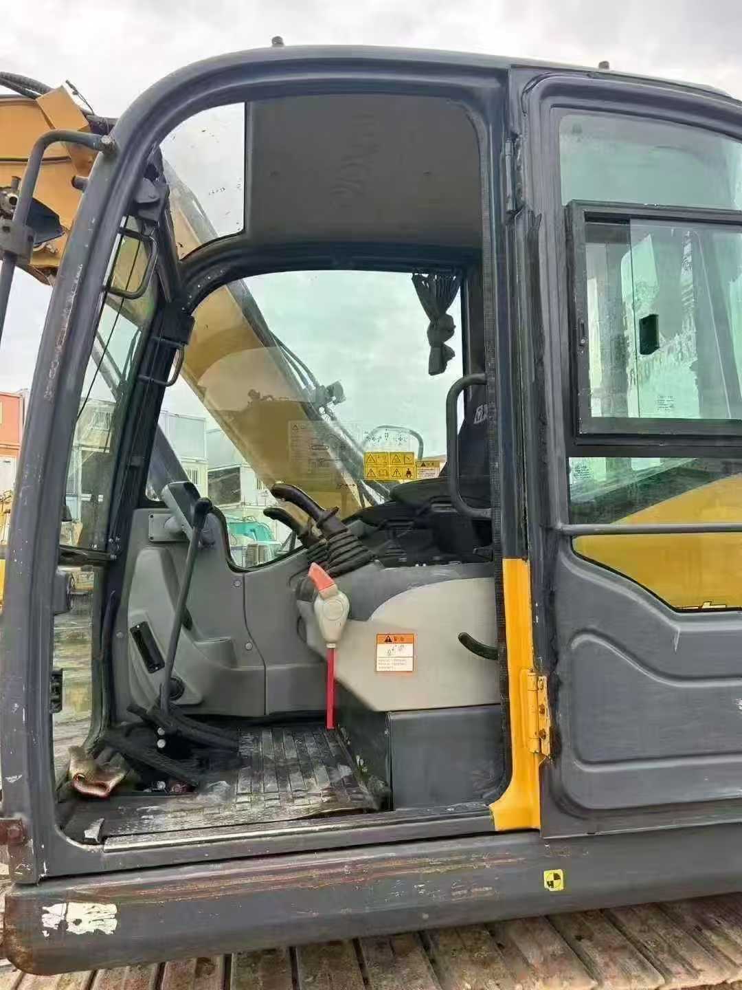 Used XCMG XE80 Excavator 2020 Model / 4