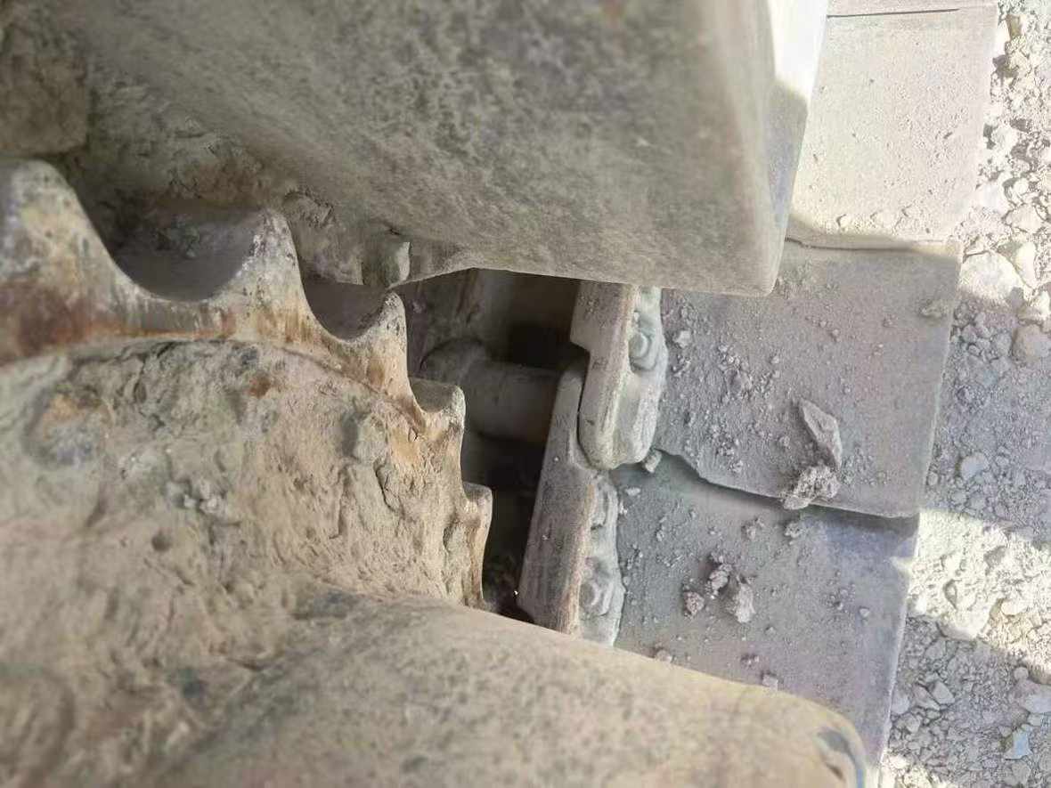 Used Komatsu PC200-8 Excavator 2016 Model / 8