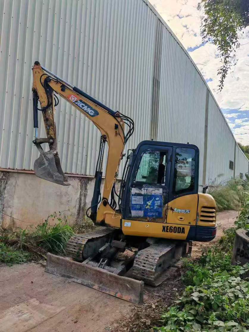 Used XCMG XE60 Excavator 2016 Model / 5