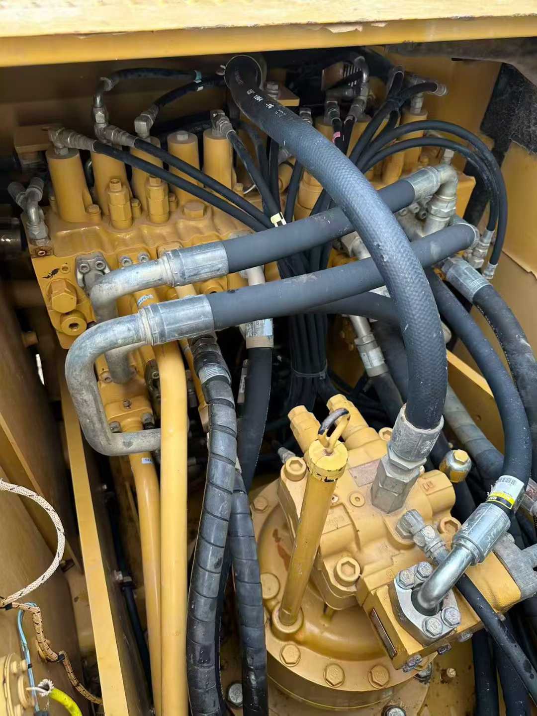 Used Caterpillar 320D Excavator 2016 Model / 3