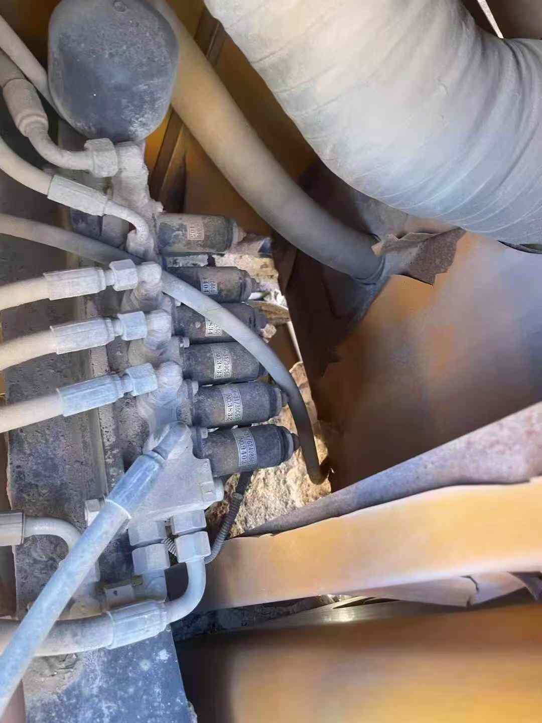 Used Sany SY215W Excavator 2016 Model / 4