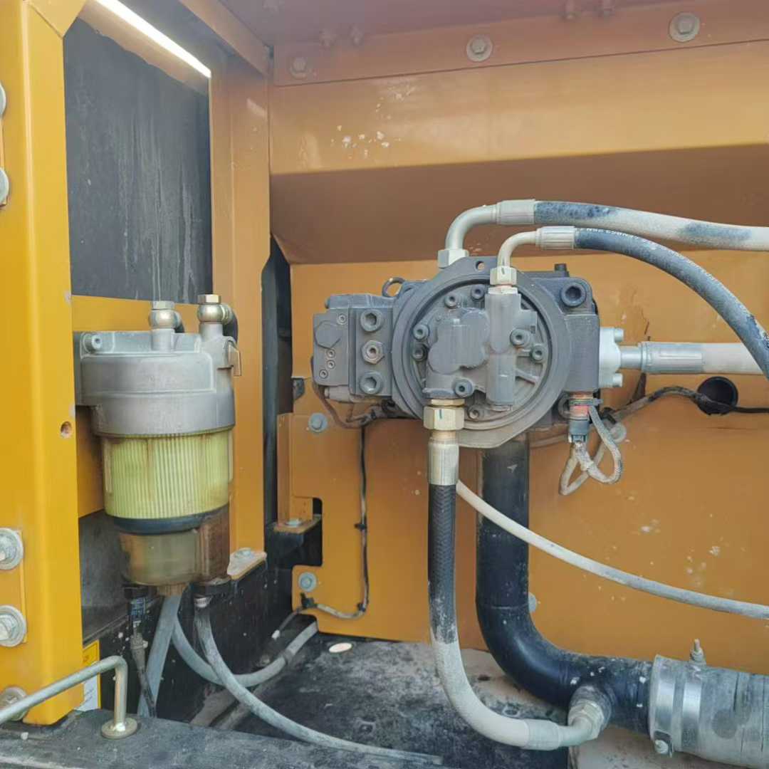 Used Sany SY245H Excavator 2016 Model / 4