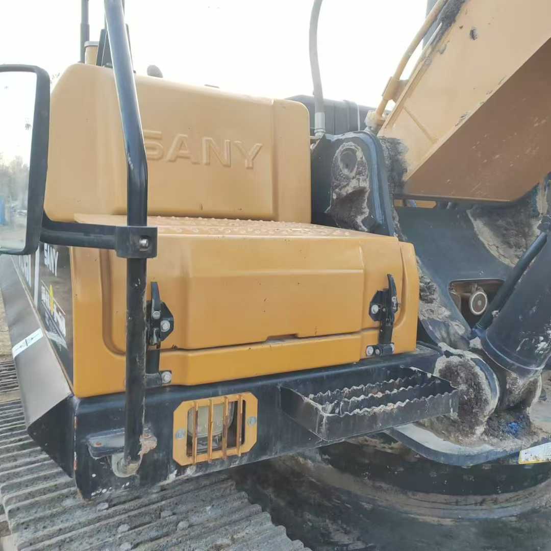 Used Sany SY245H Excavator 2016 Model / 9
