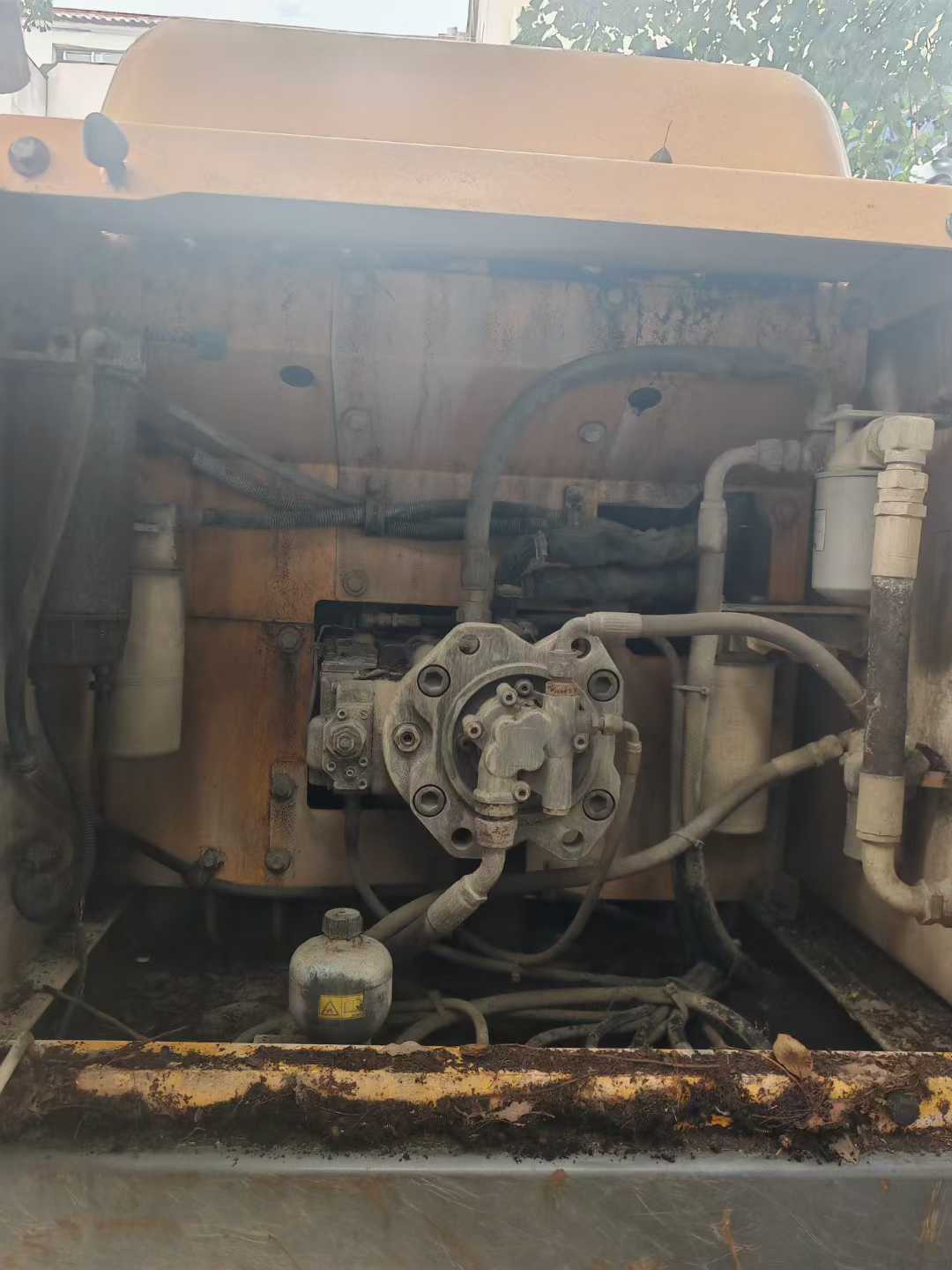 Used Volvo EW210C Excavator 2016 Model / 3