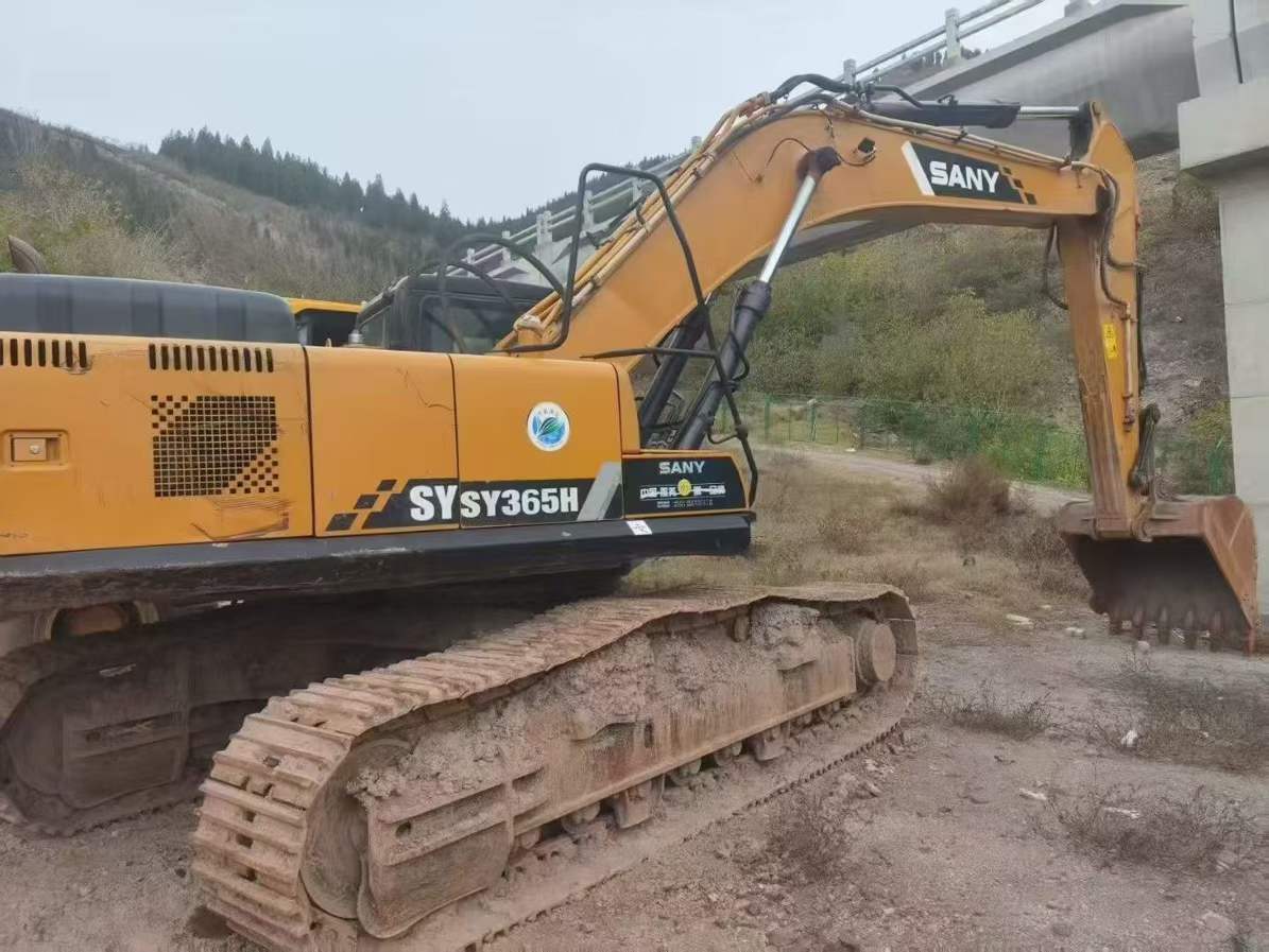 Used Sany SW305K Excavator 2017 Model / 3