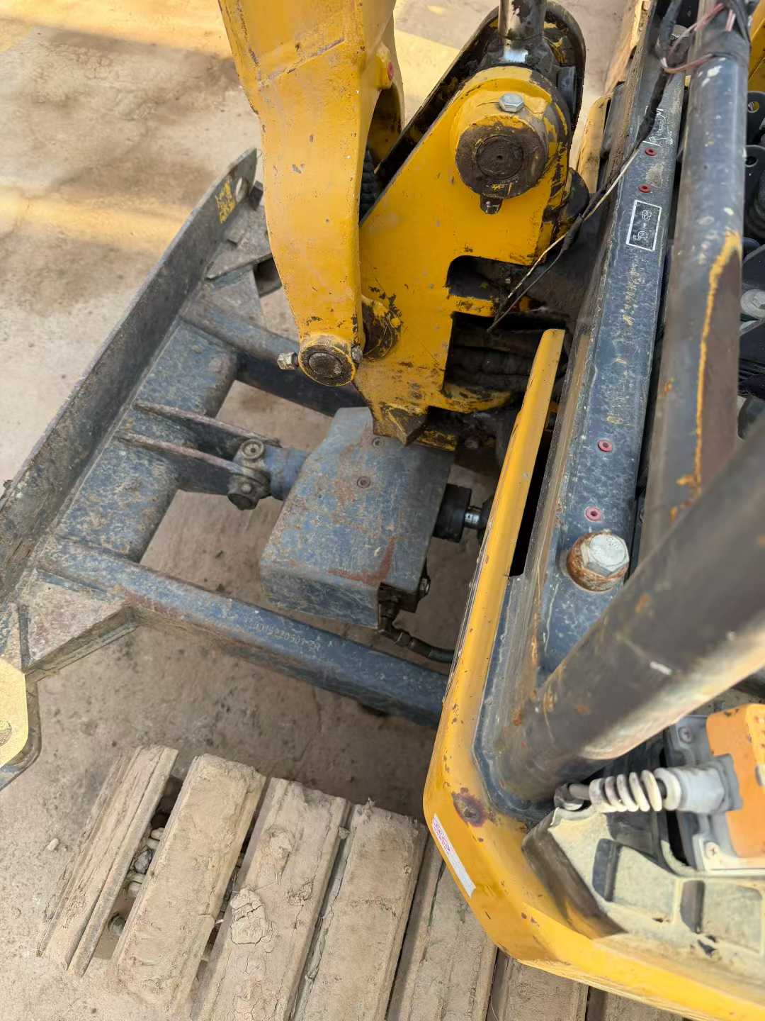 Used XCMG XE15 Excavator 2016 Model / 6