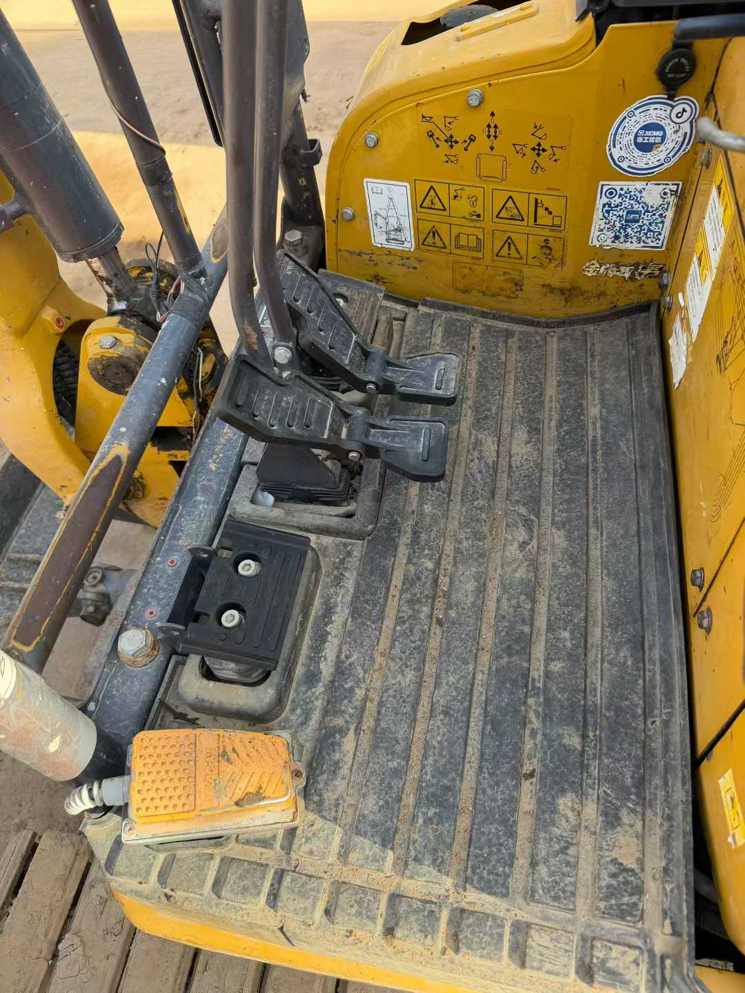 Used XCMG XE15 Excavator 2016 Model / 5