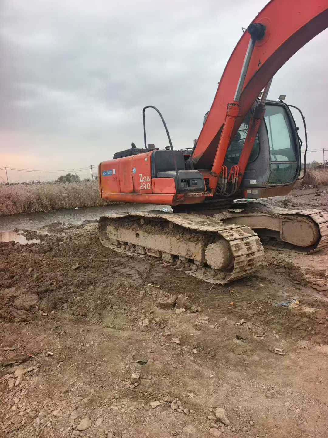 Used Hitachi ZAXIS200 Excavator 2016 Model / 2