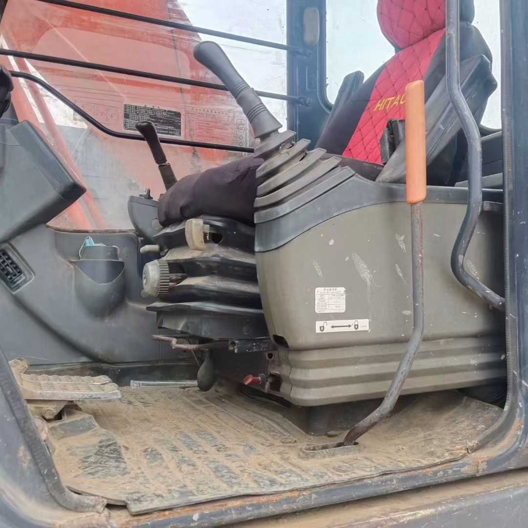 Used Hitachi ZAXIS200 Excavator 2012 Model / 4