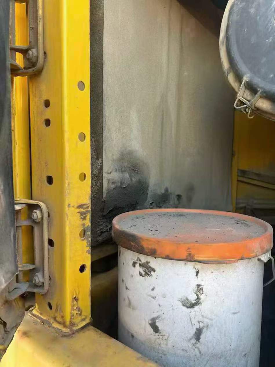 Used Komatsu PC200LC-8 Excavator 2011 Model / 2