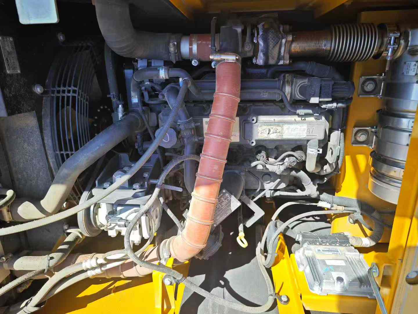 Used XCMG ET110 Excavator 2024 Model / 9