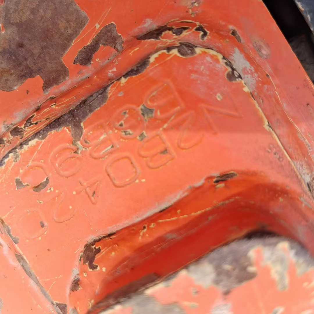 Used Hitachi ZAXIS200 Excavator 2012 Model / 3