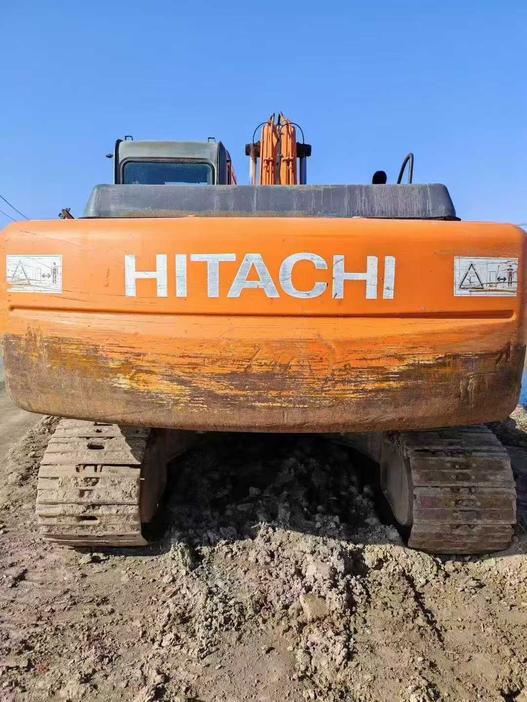 Used Hitachi ZAXIS200 Excavator 2011 Model / 4