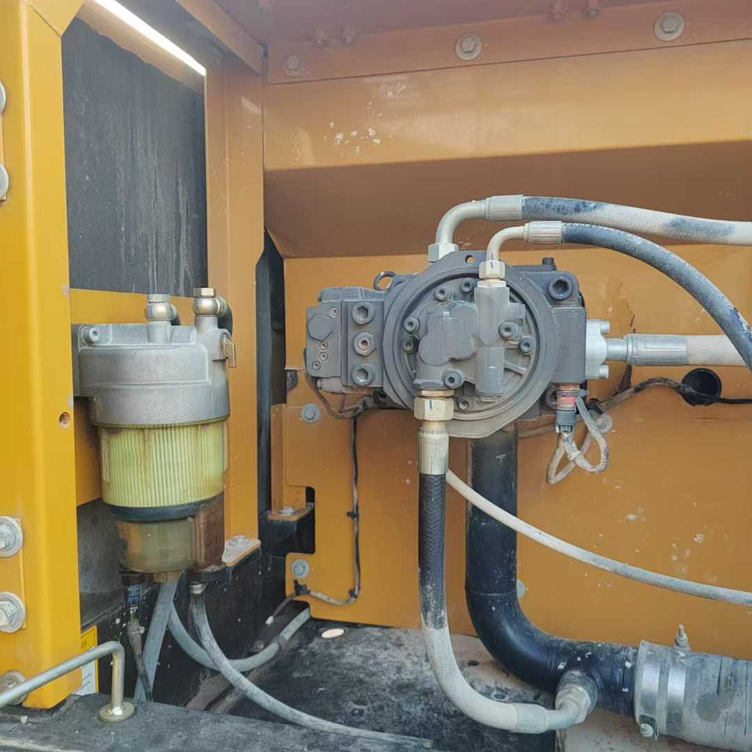 Used Sany SY245H Excavator 2016 Model / 9