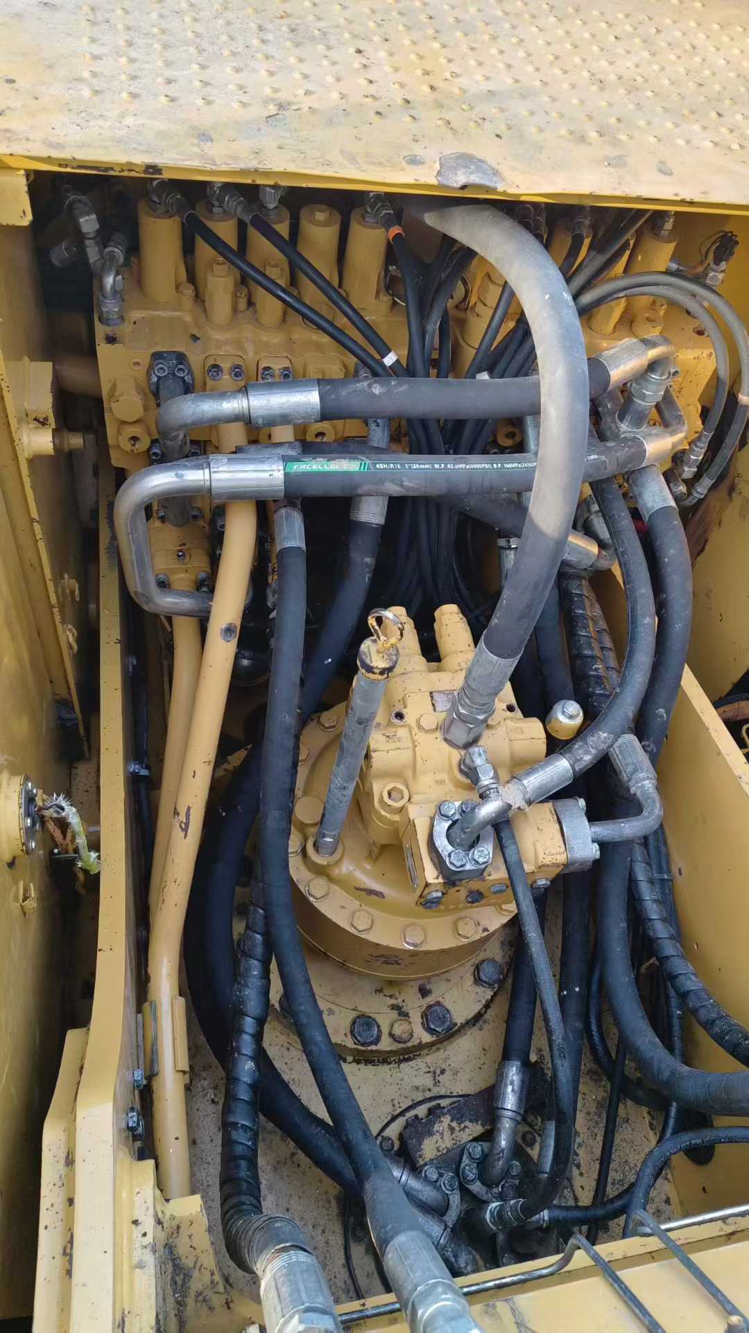 Used Caterpillar 323D2L Excavator 2014 Model / 6