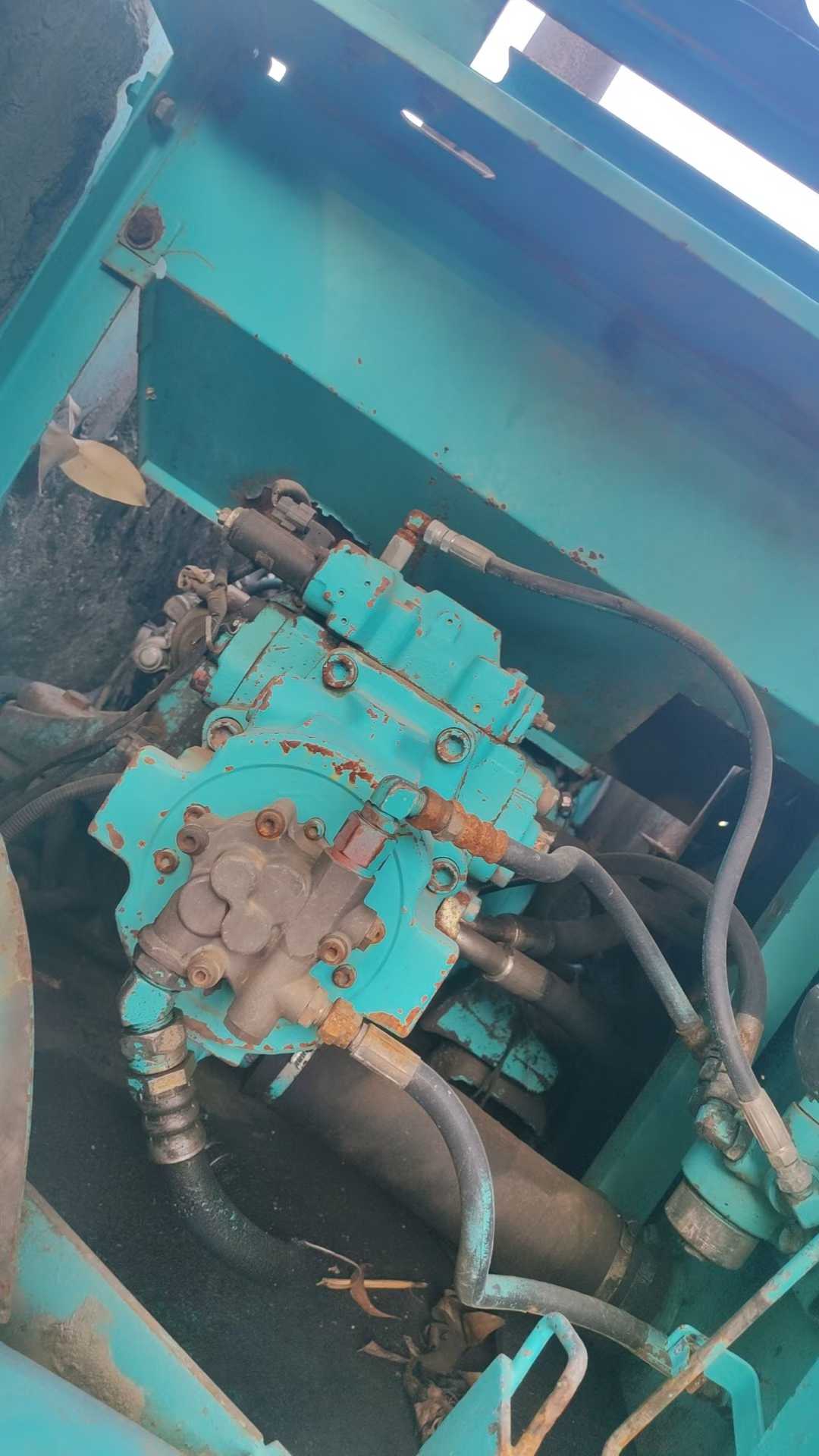 Used Kobelco SK200-5.5 Excavator 2016 Model / 2