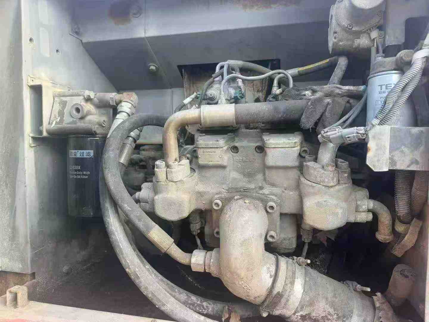 Used Hitachi ZAXIS200 Excavator 2016 Model / 3