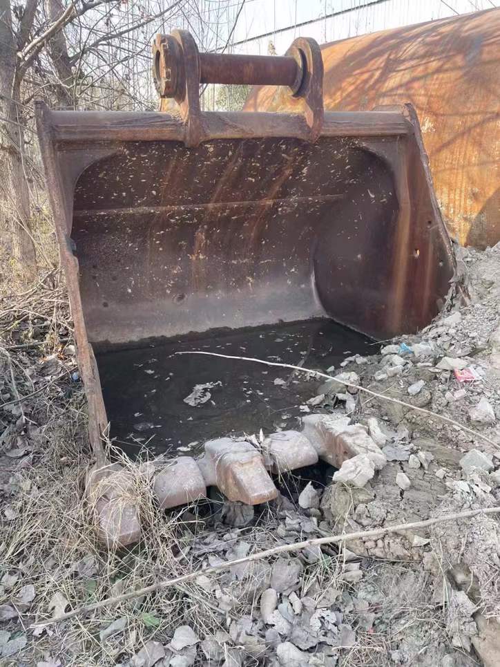 Buy XCMG XE750G Used Excavator / 1