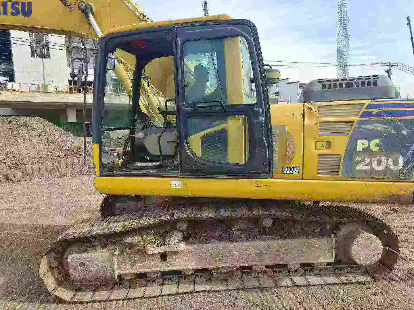 Used Komatsu PC200-8M0 Excavator 2015 Model / 3
