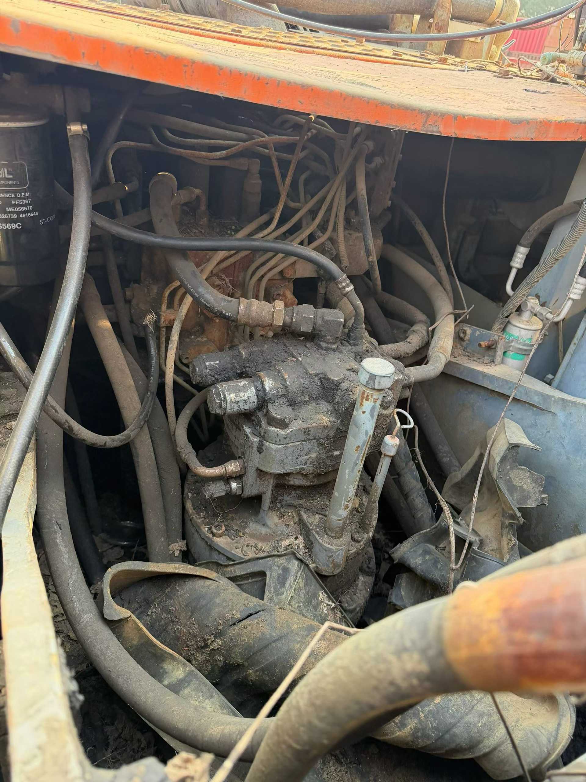 Used Hitachi ZAXIS200 Excavator 2016 Model / 7