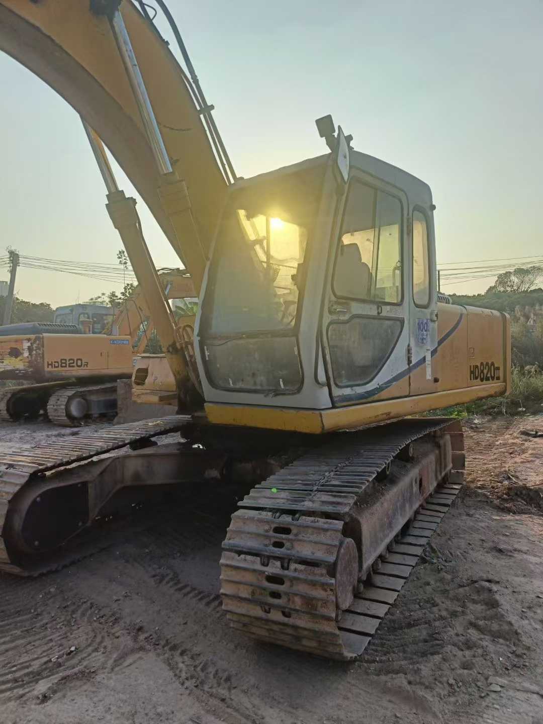 Used Kato HD820 Excavator 2016 Model / 2