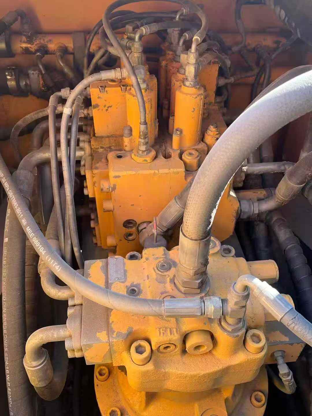 Used Hyundai R215-7 Excavator 2013 Model / 6