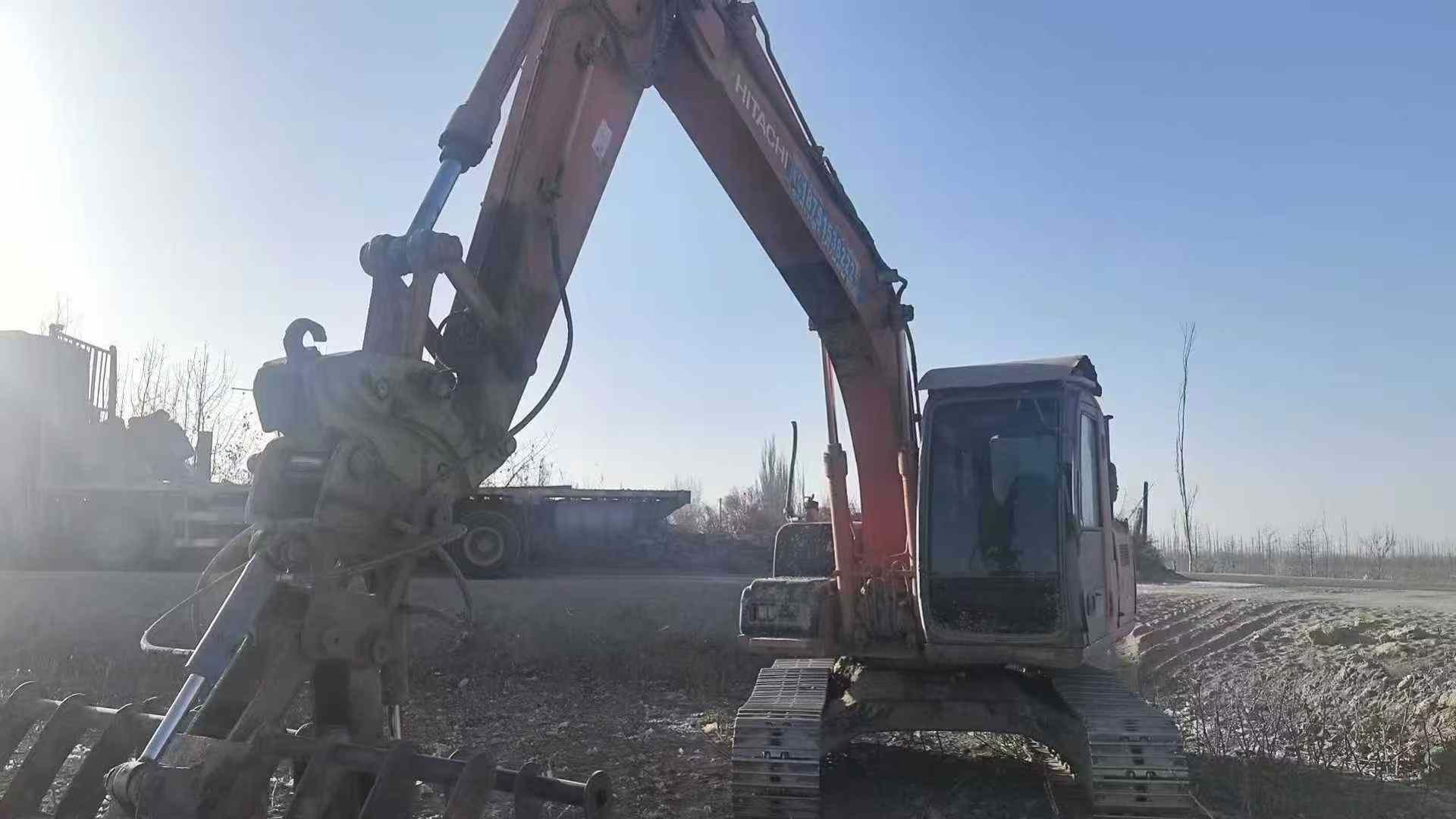 Used Hitachi ZX120 Excavator 2011 Model / 6