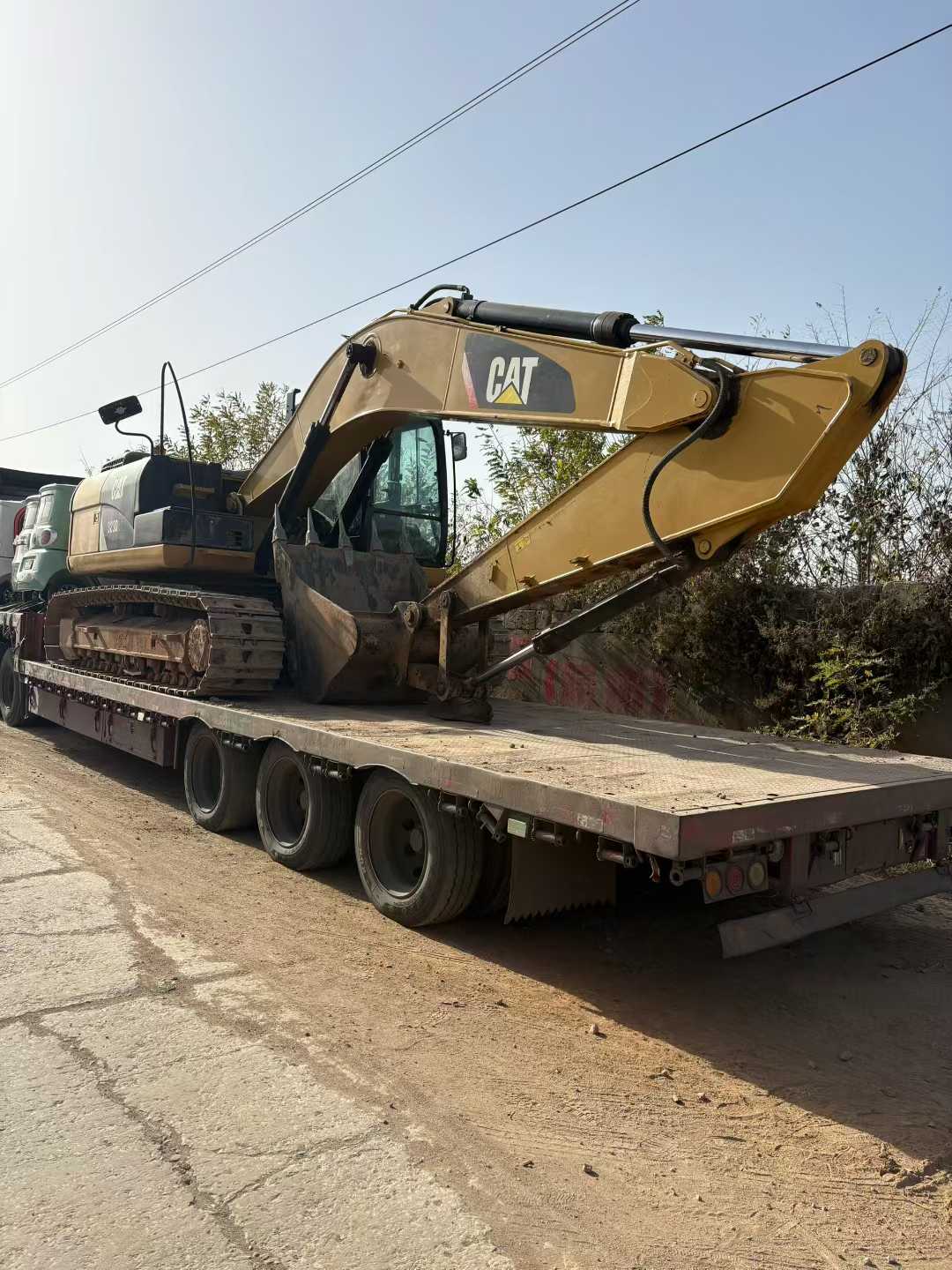 Used Caterpillar 323D2L Excavator 2017 Model / 4