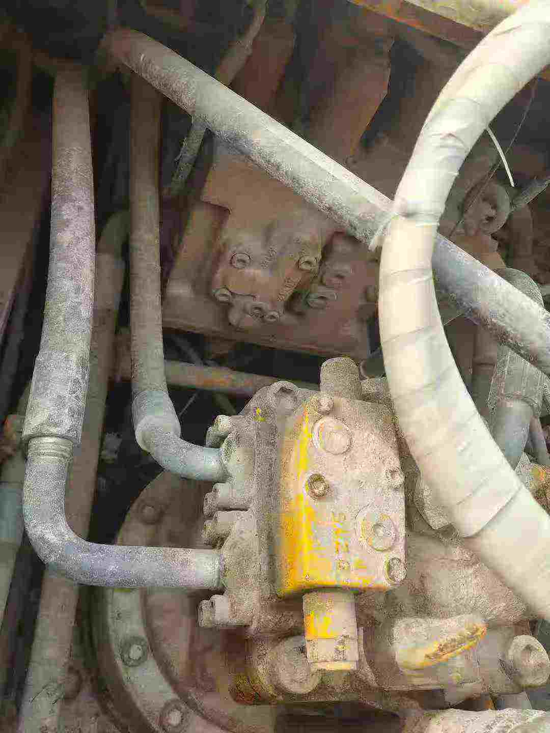 Used Sany SY205H Excavator 2011 Model / 6