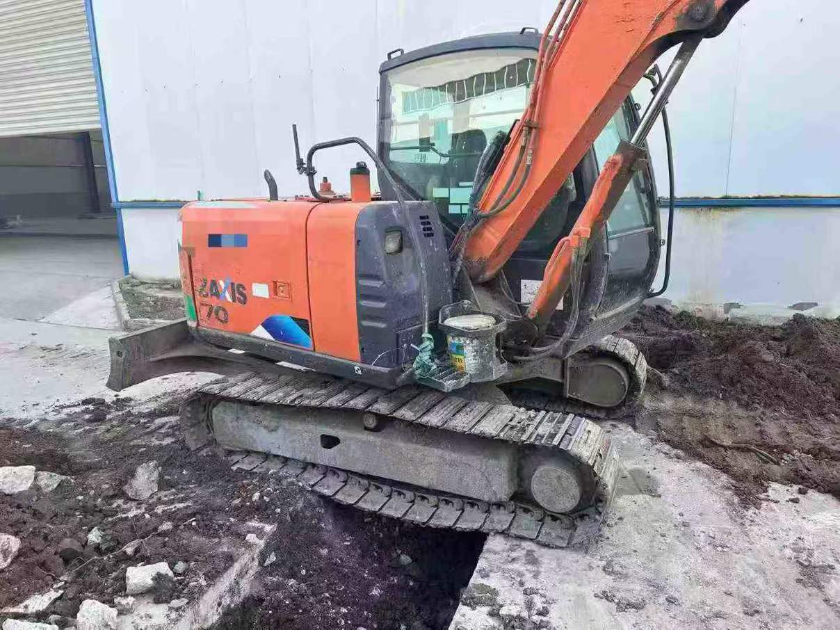 Used Hitachi ZX60 Excavator 2016 Model / 9