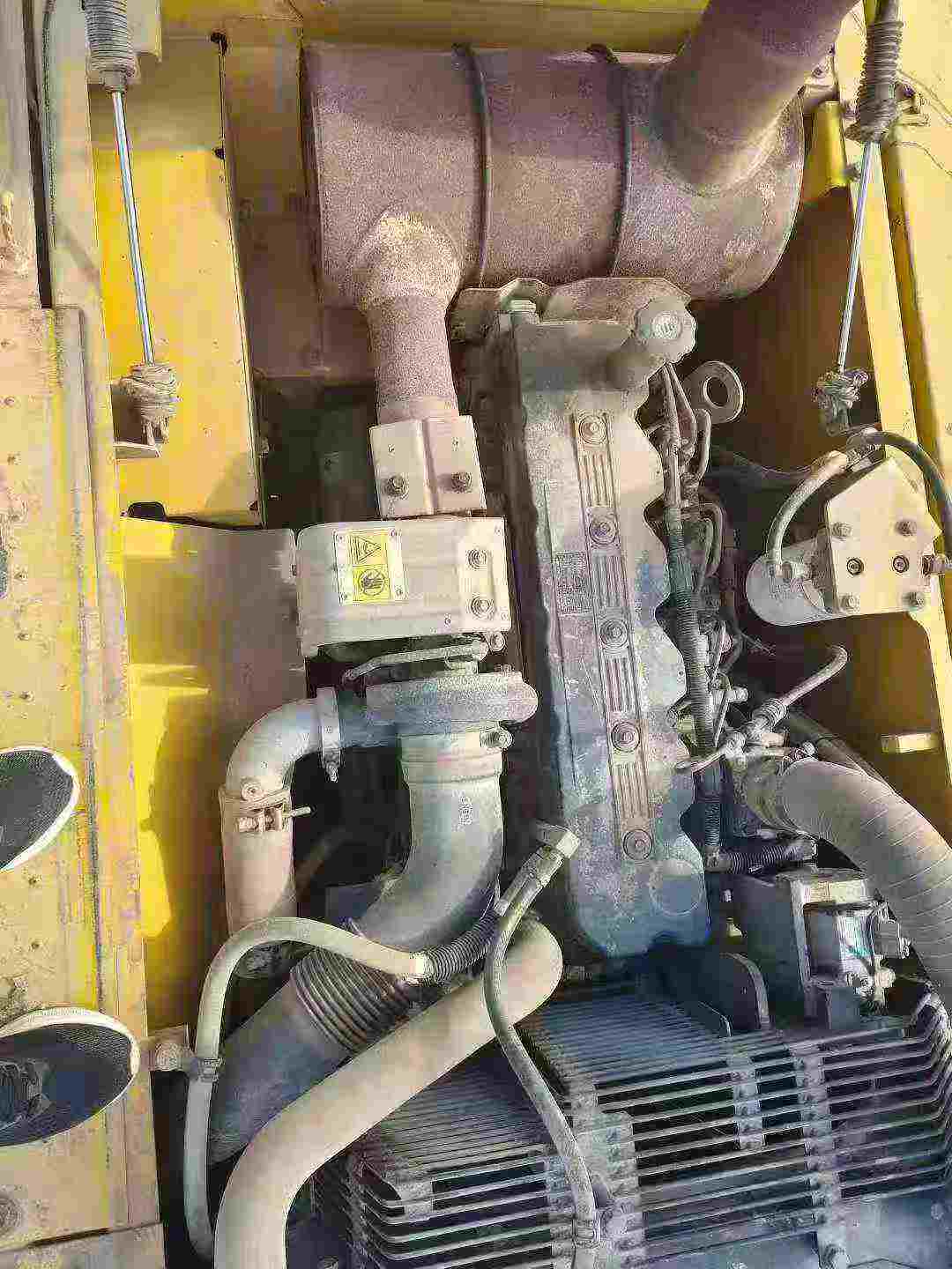 Used Komatsu PC200-8M0 Excavator 2015 Model / 9