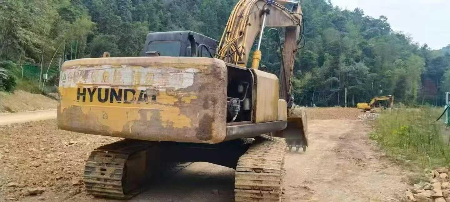 Used Hyundai R215-7 Excavator 2016 Model / 5