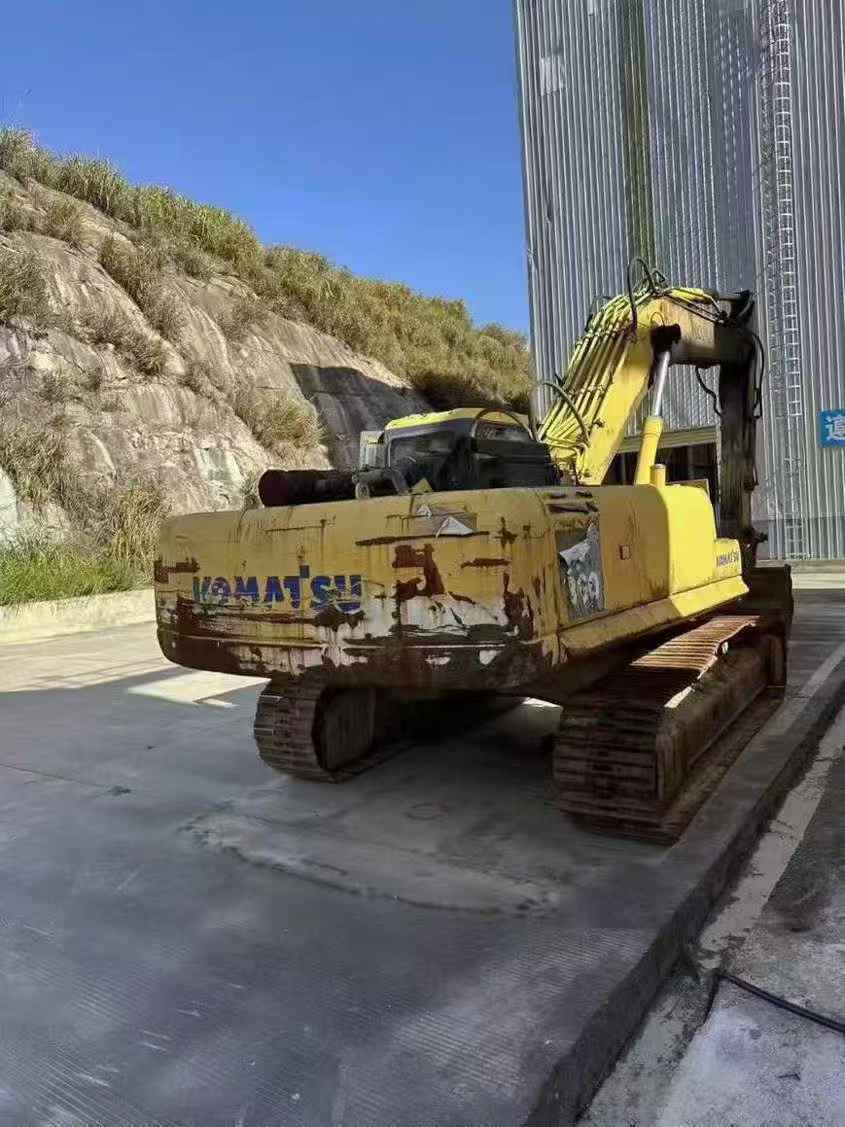 Used Komatsu PC60-7 Excavator 2010 Model / 3